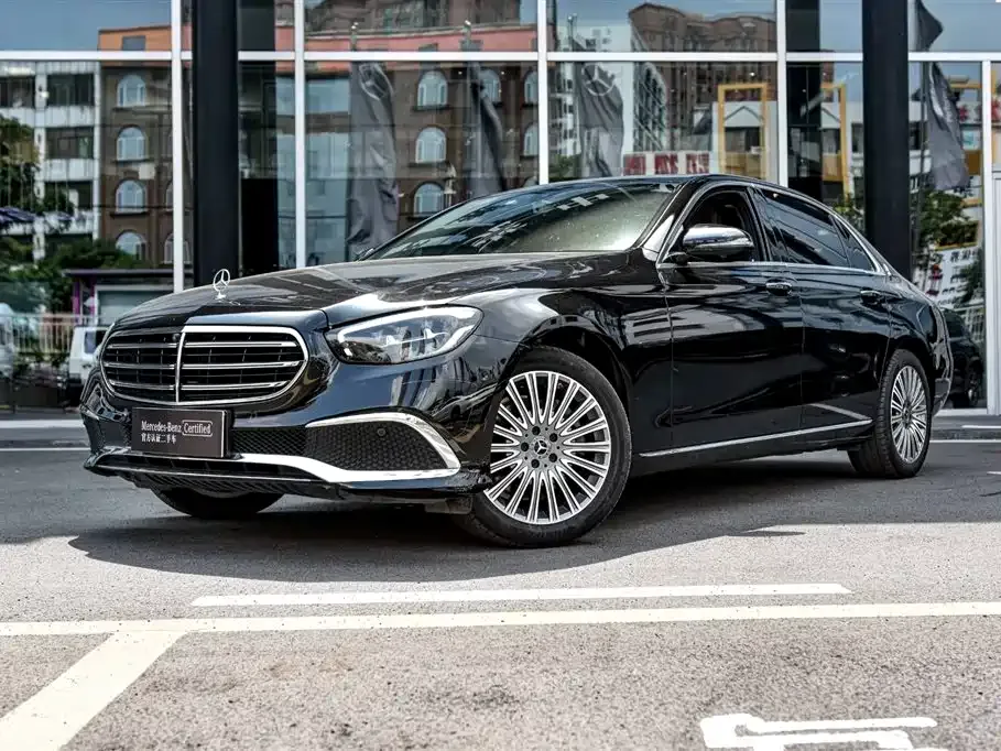 Mercedes-Benz E-Class — фото 2