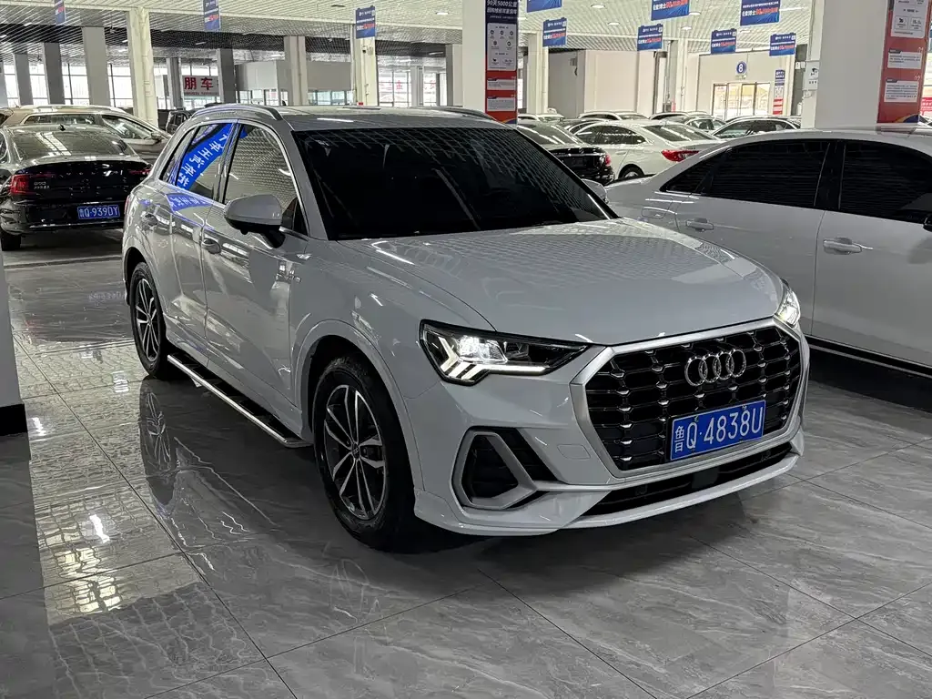 Audi Q3 — фото 10