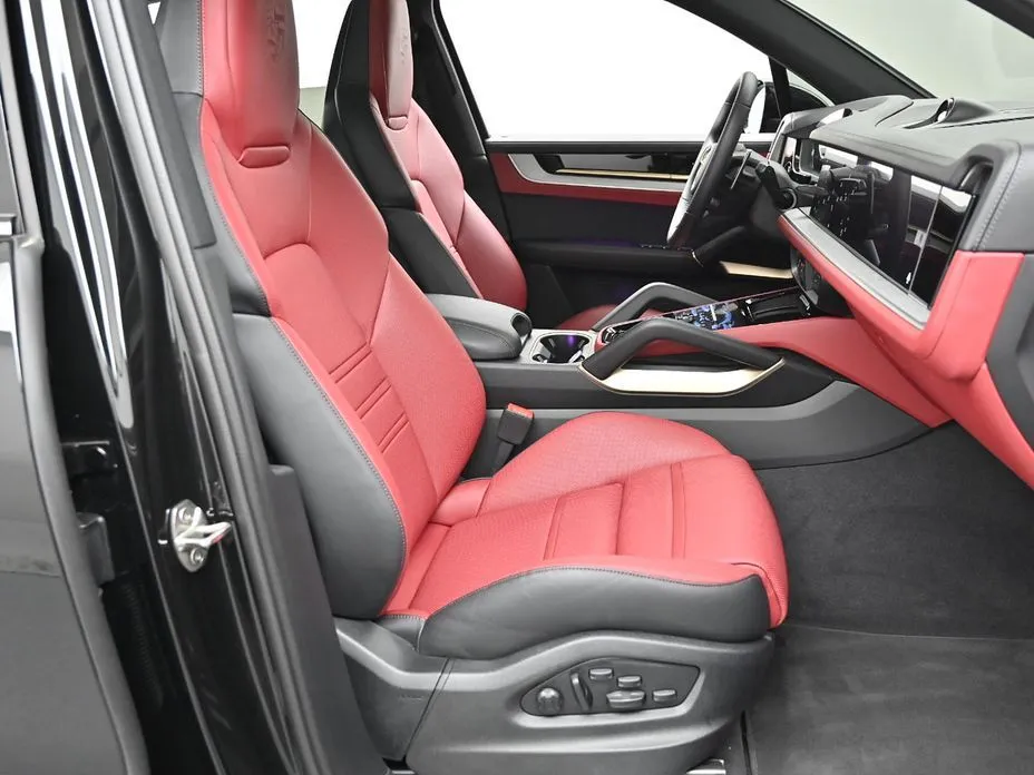 Porsche Cayenne 2025 из KR, фото 4
