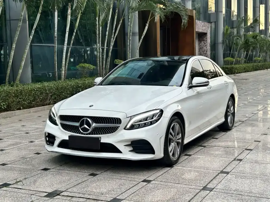Mercedes-Benz C-Class — фото 1