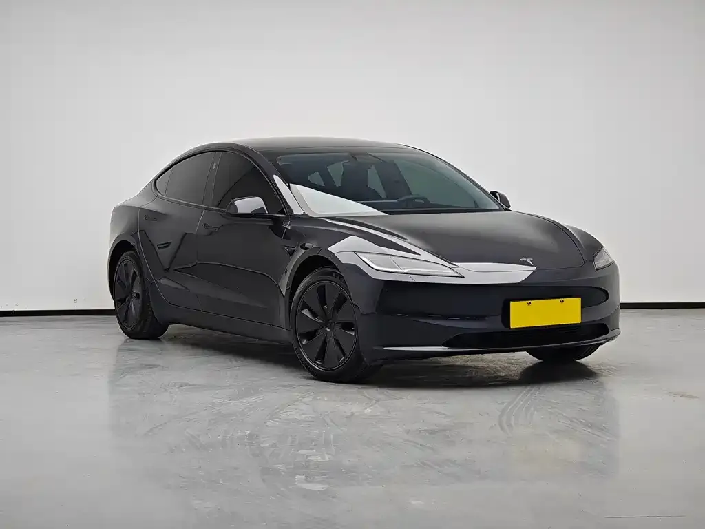 Tesla Model 3 — фото 7