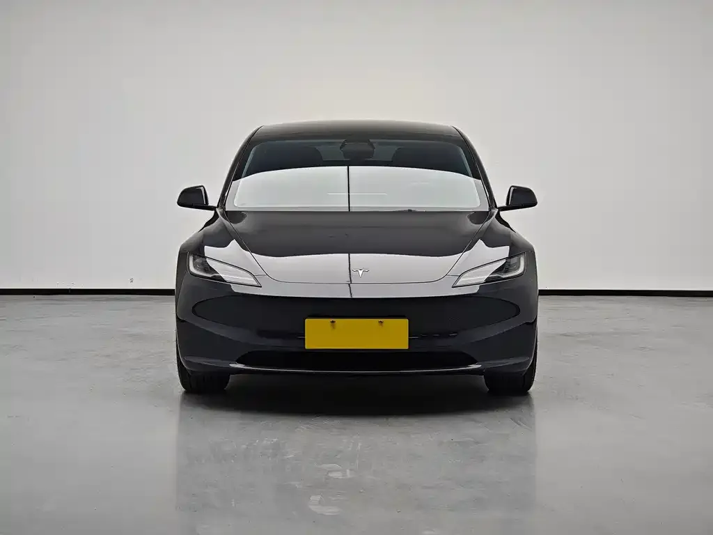 Tesla Model 3 — фото 8