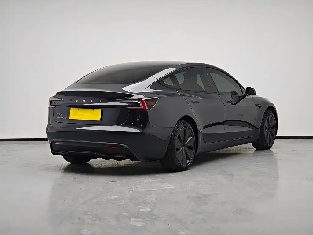 Tesla Model 3 — фото 6