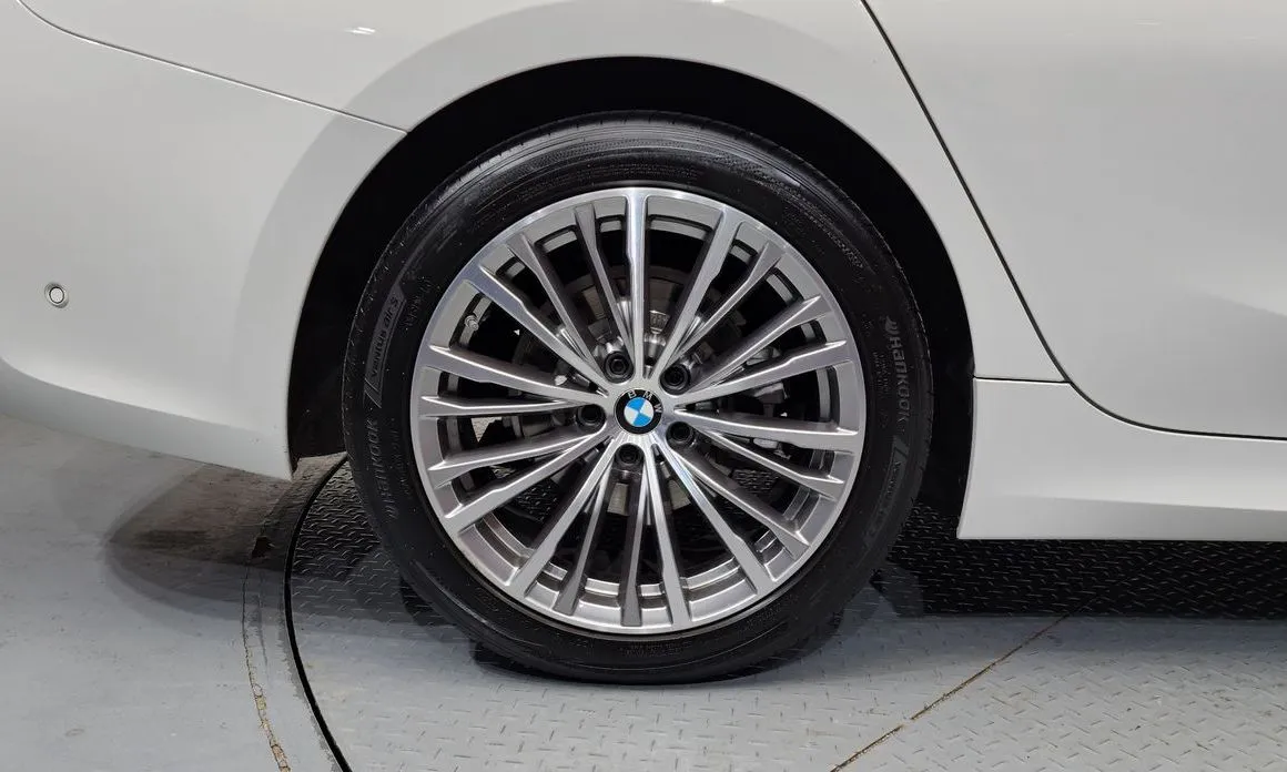 BMW 3-Series 2022 из KR, фото 10