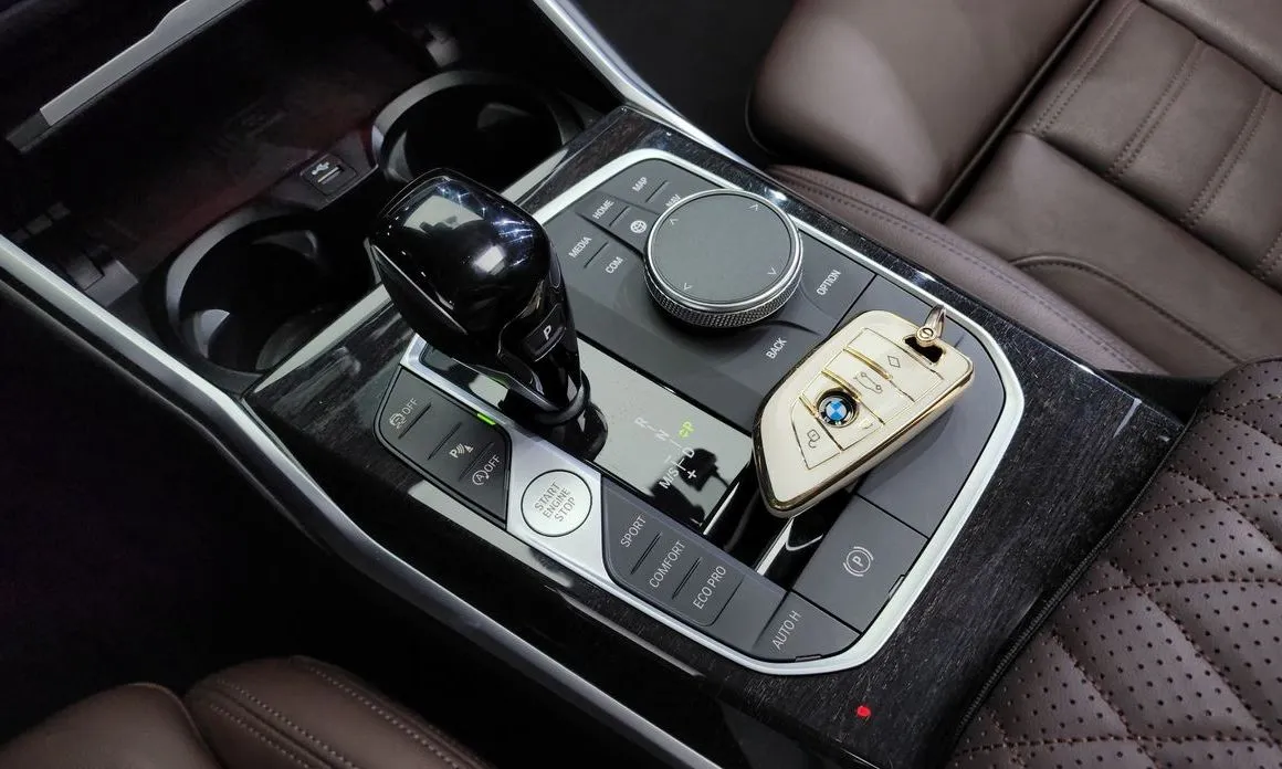 BMW 3-Series 2022 из KR, фото 8