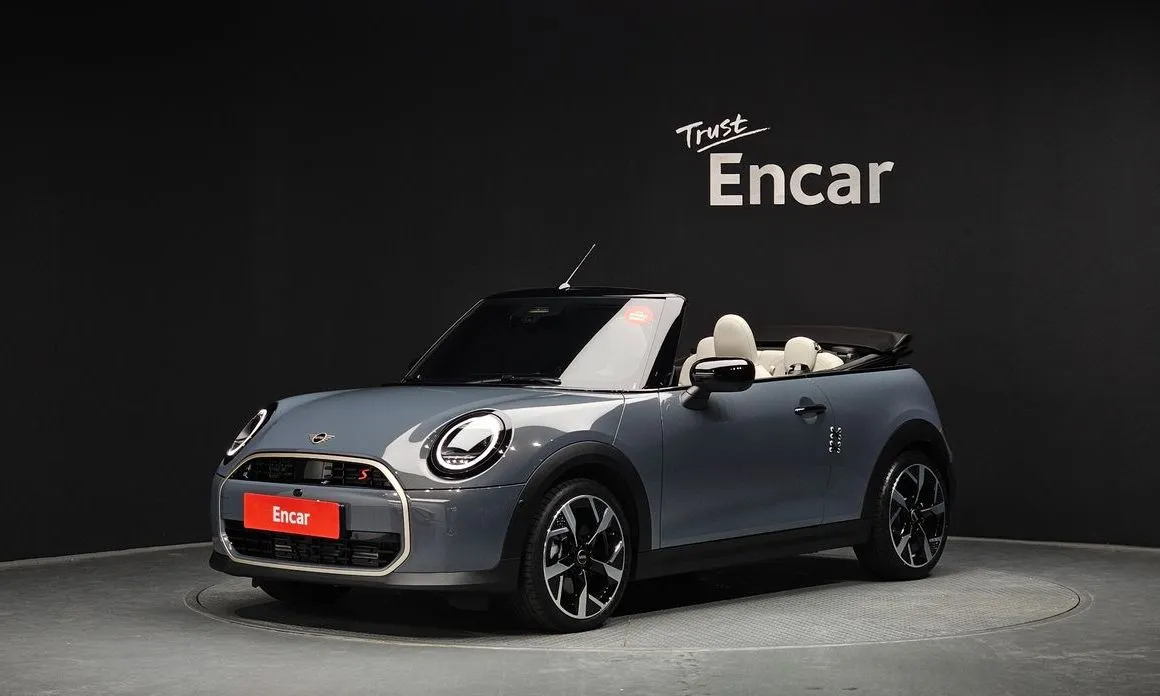 Mini Cooper Convertible 2026 из KR, фото 1