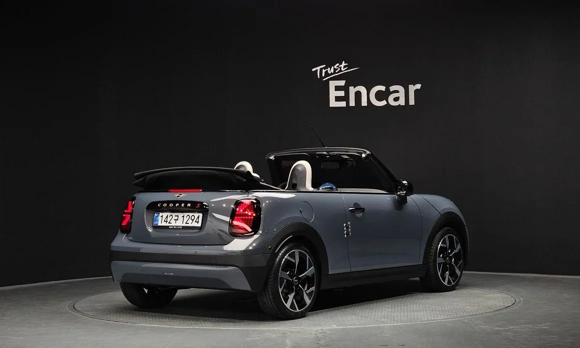 Mini Cooper Convertible 2026 из KR, фото 5