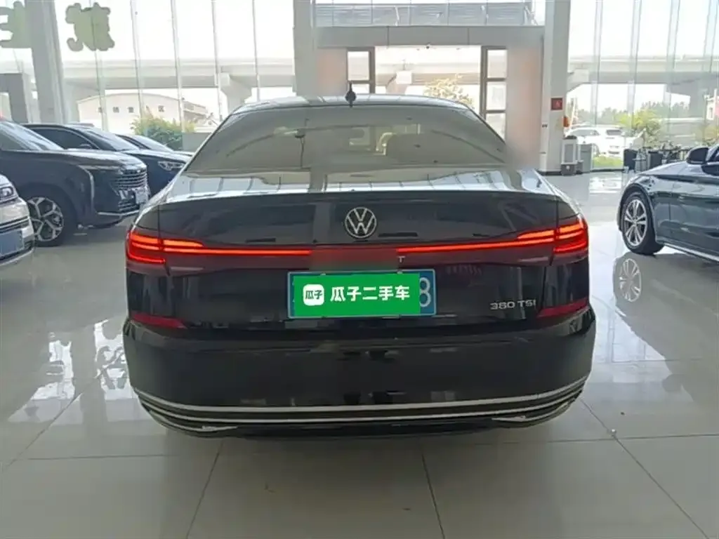 Volkswagen Passat — фото 10