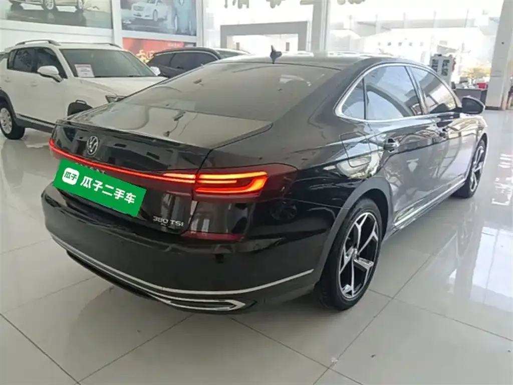 Volkswagen Passat — фото 9