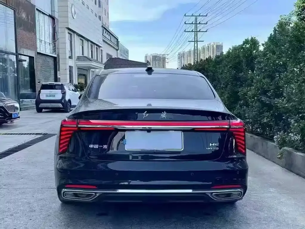 Hongqi H5 — фото 2