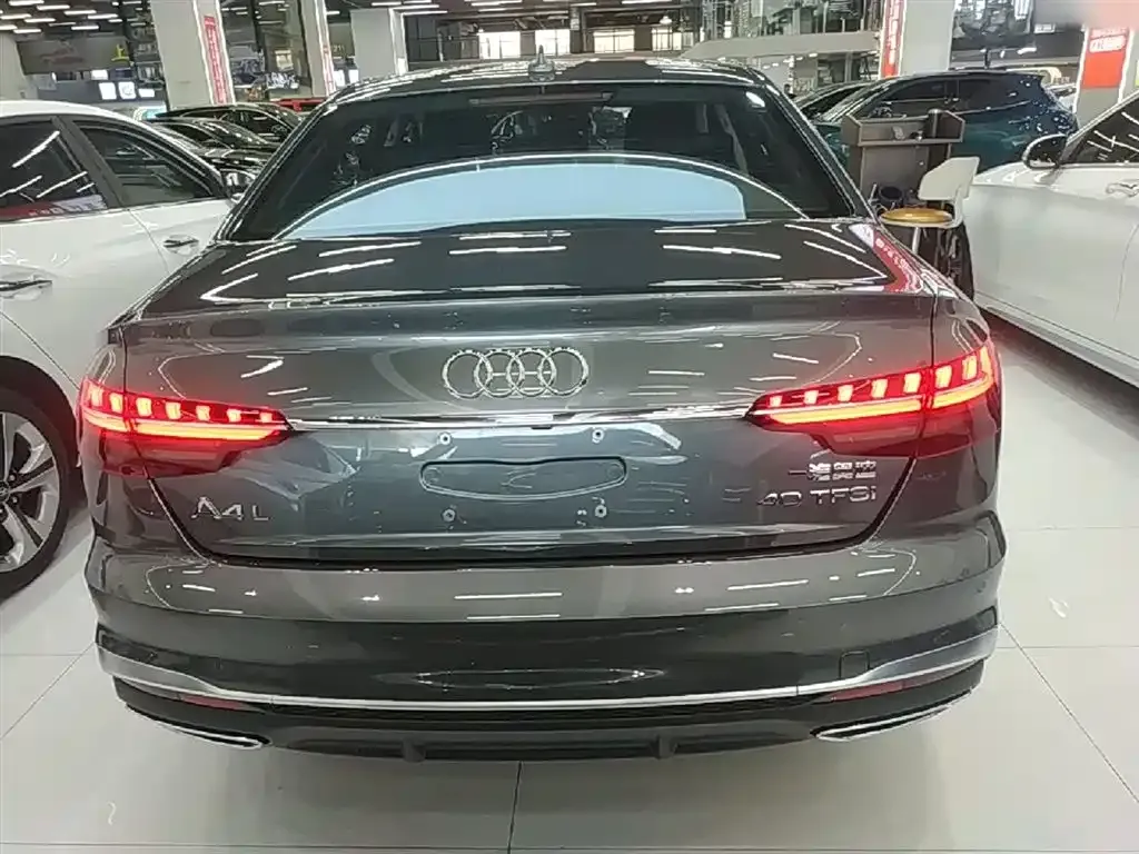 Audi A4L — фото 10