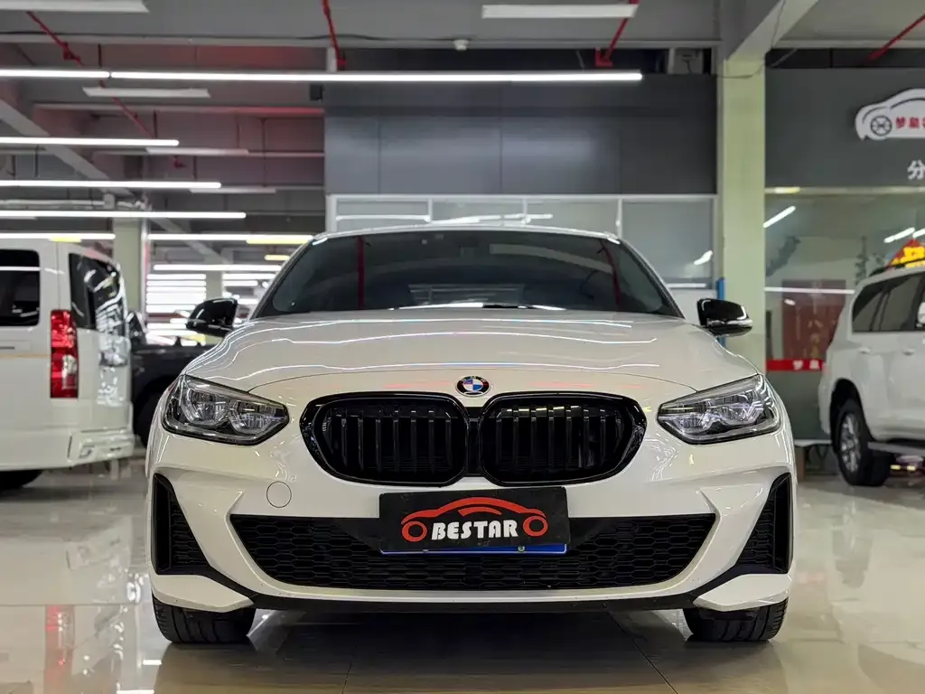 BMW 1 Series — фото 1