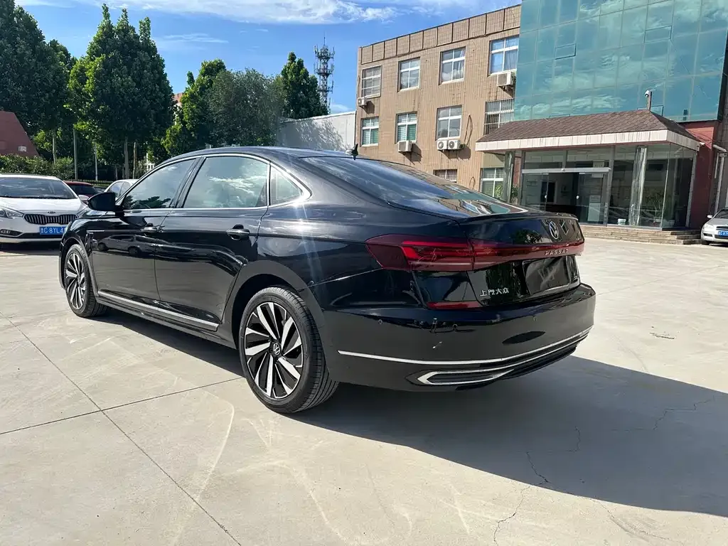 Volkswagen Passat — фото 4
