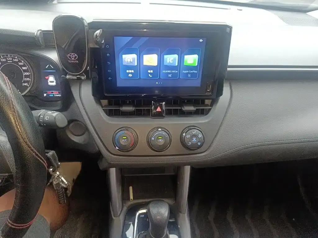 Toyota Corolla Cross — фото 4