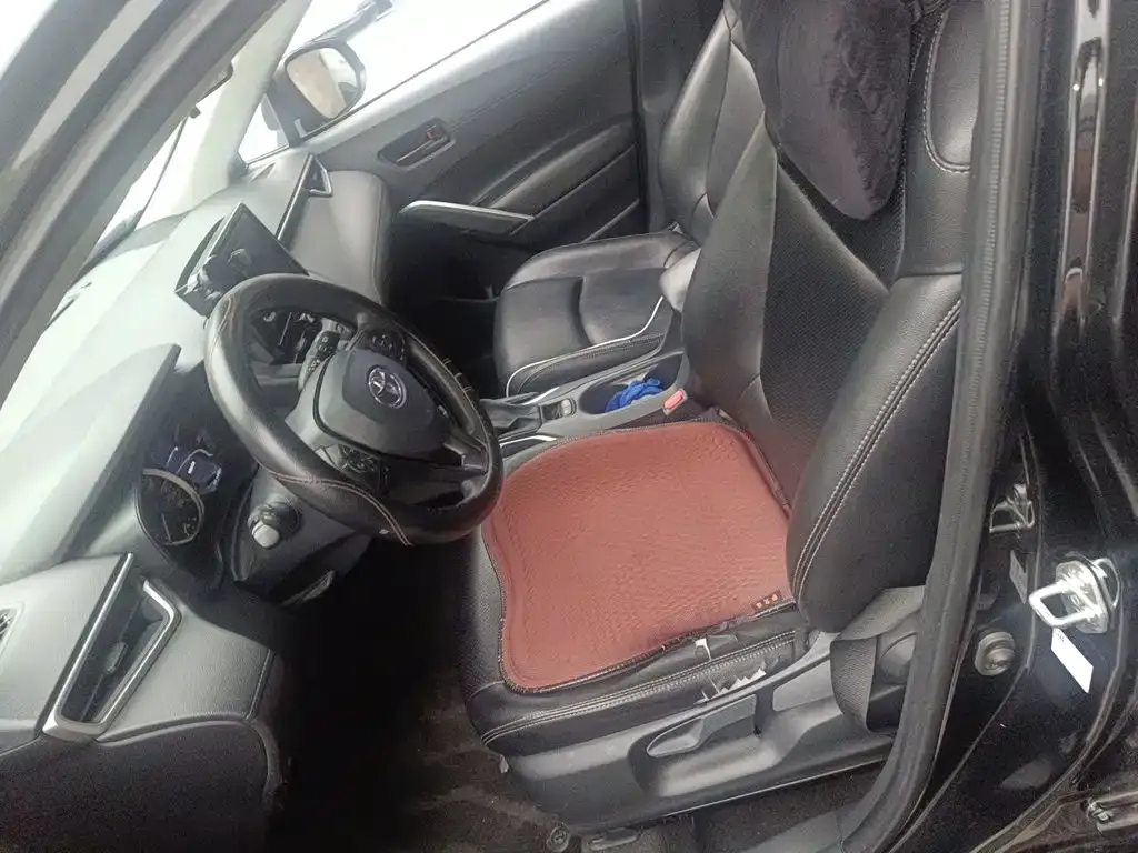 Toyota Corolla Cross — фото 10
