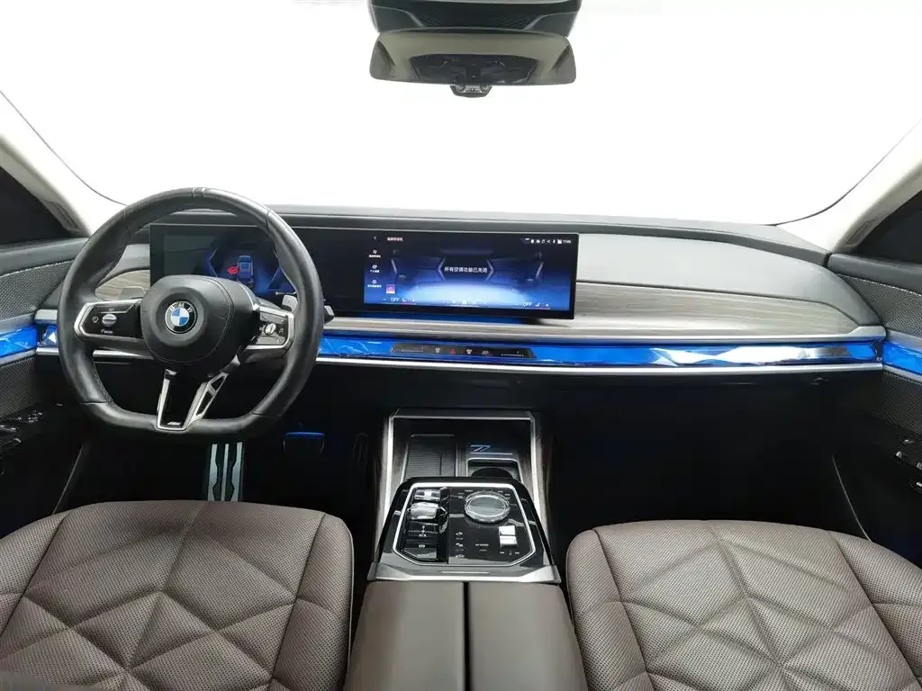 BMW 7 Series 2023 из CN, фото 3