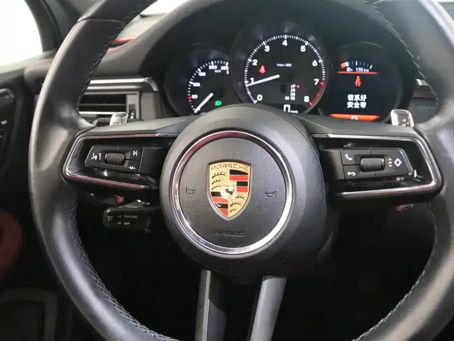 Porsche Macan — фото 4