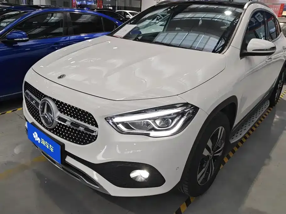 Mercedes-Benz GLA — фото 1