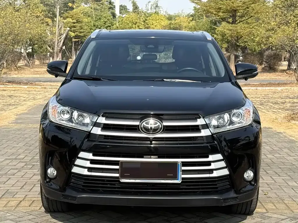 Toyota Highlander — фото 2