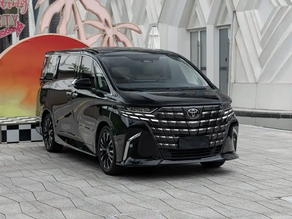 Toyota Alphard — фото 7
