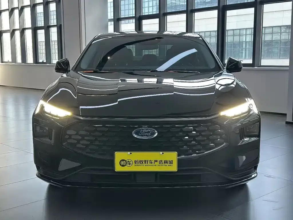 Ford Mondeo 2023 из CN, фото 5