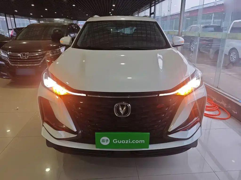 Changan CS75PLUS 2023 из CN, фото 2