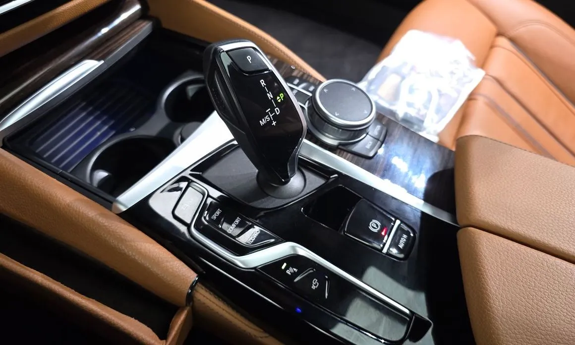 BMW 5-Series 2022 из KR, фото 8