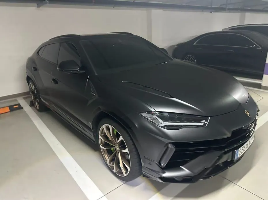 Lamborghini Urus 2023 из KR, фото 2