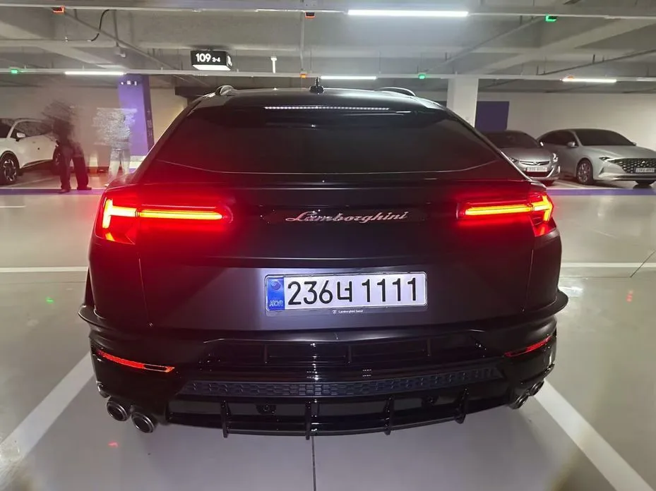 Lamborghini Urus 2023 из KR, фото 4