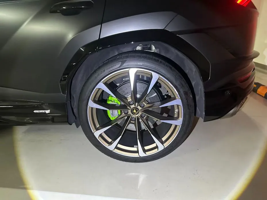 Lamborghini Urus 2023 из KR, фото 3
