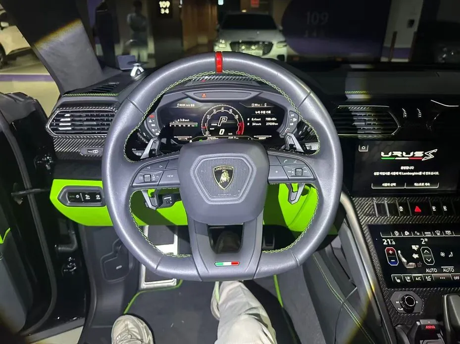 Lamborghini Urus 2023 из KR, фото 7