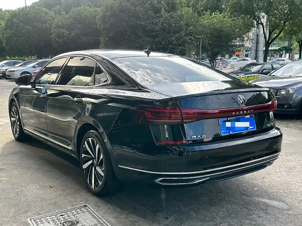 Volkswagen Passat — фото 2
