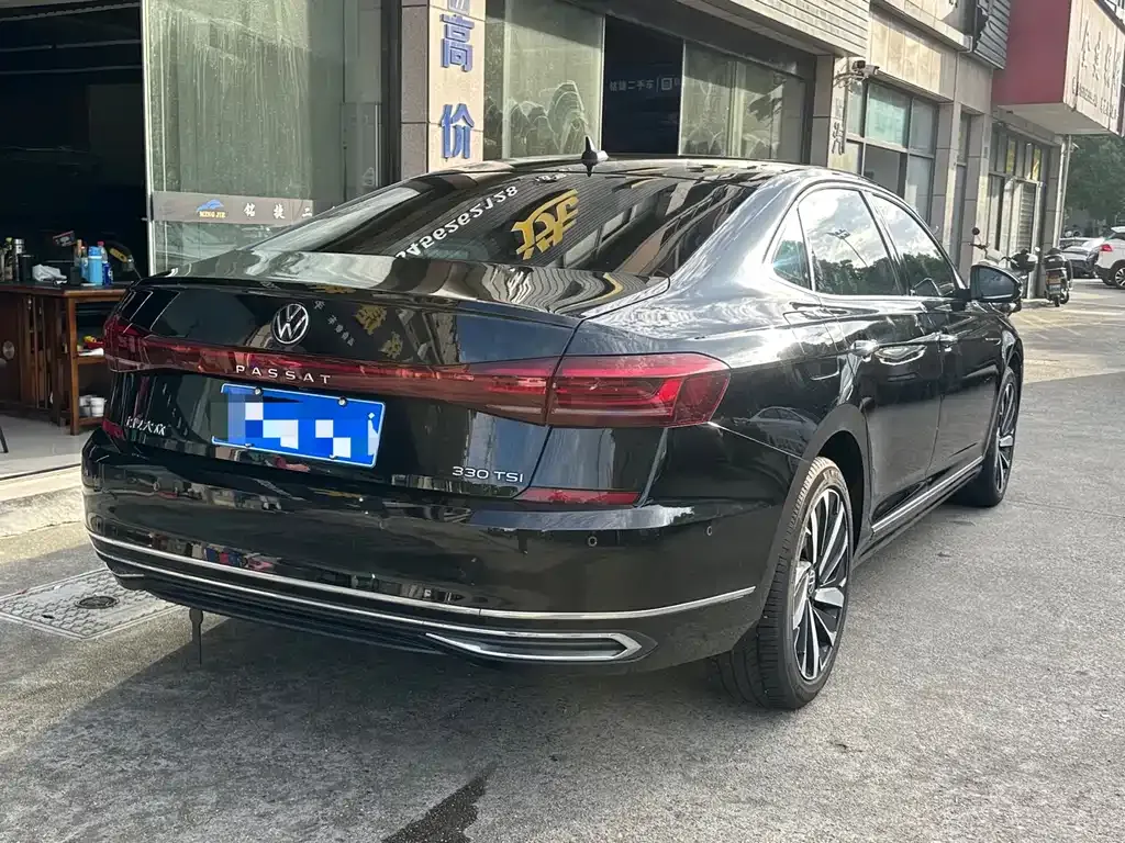 Volkswagen Passat — фото 5