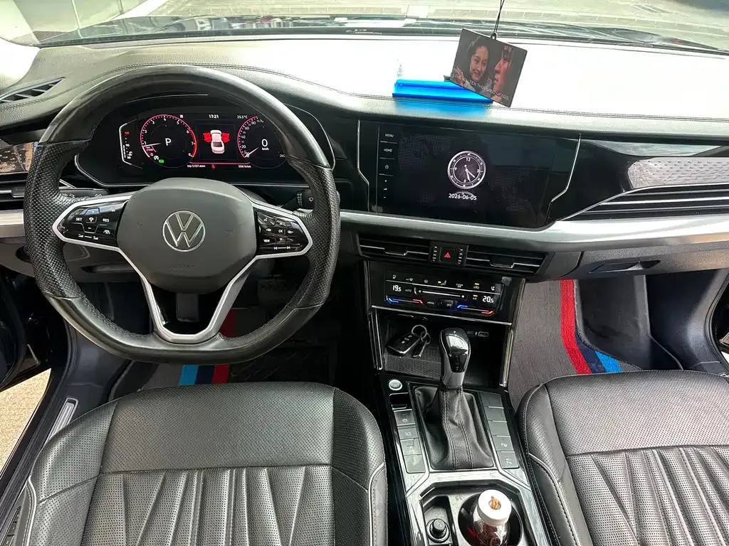 Volkswagen Passat — фото 7