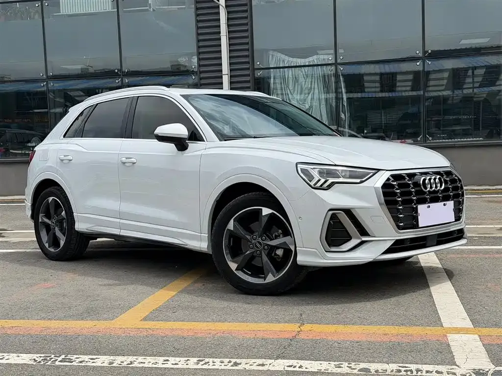 Audi Q3 — фото 7