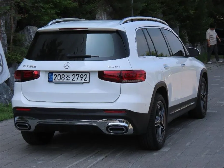 Mercedes-Benz GLB-Class 2023 из KR, фото 2