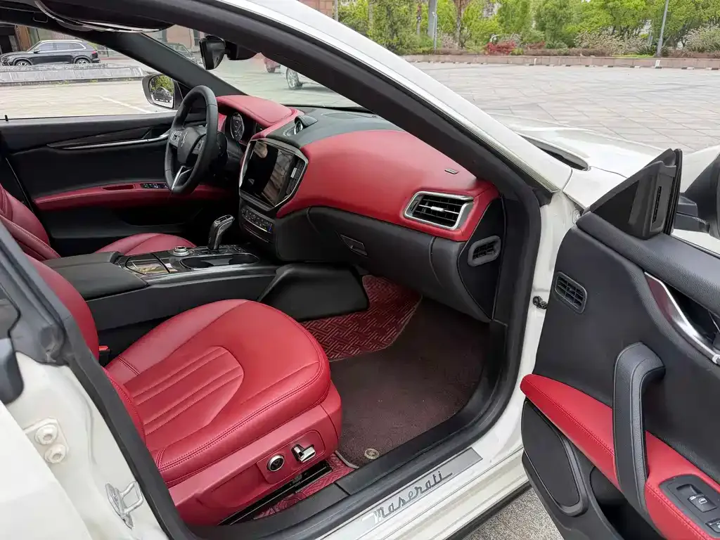 Maserati Ghibli 2022 из CN, фото 2