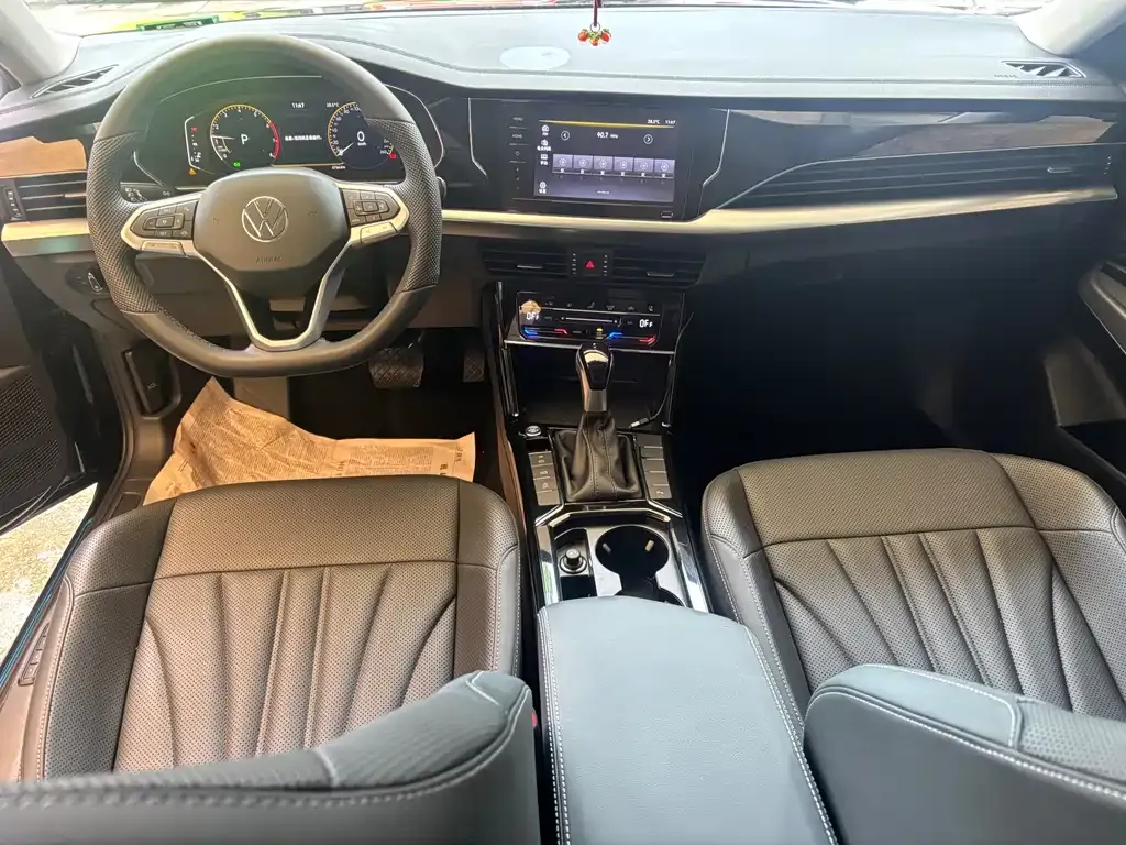 Volkswagen Passat — фото 6