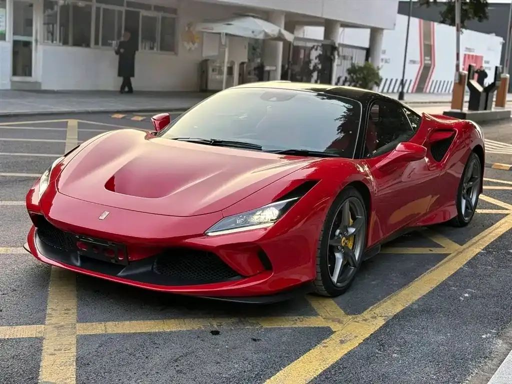 Ferrari F8 — фото 1