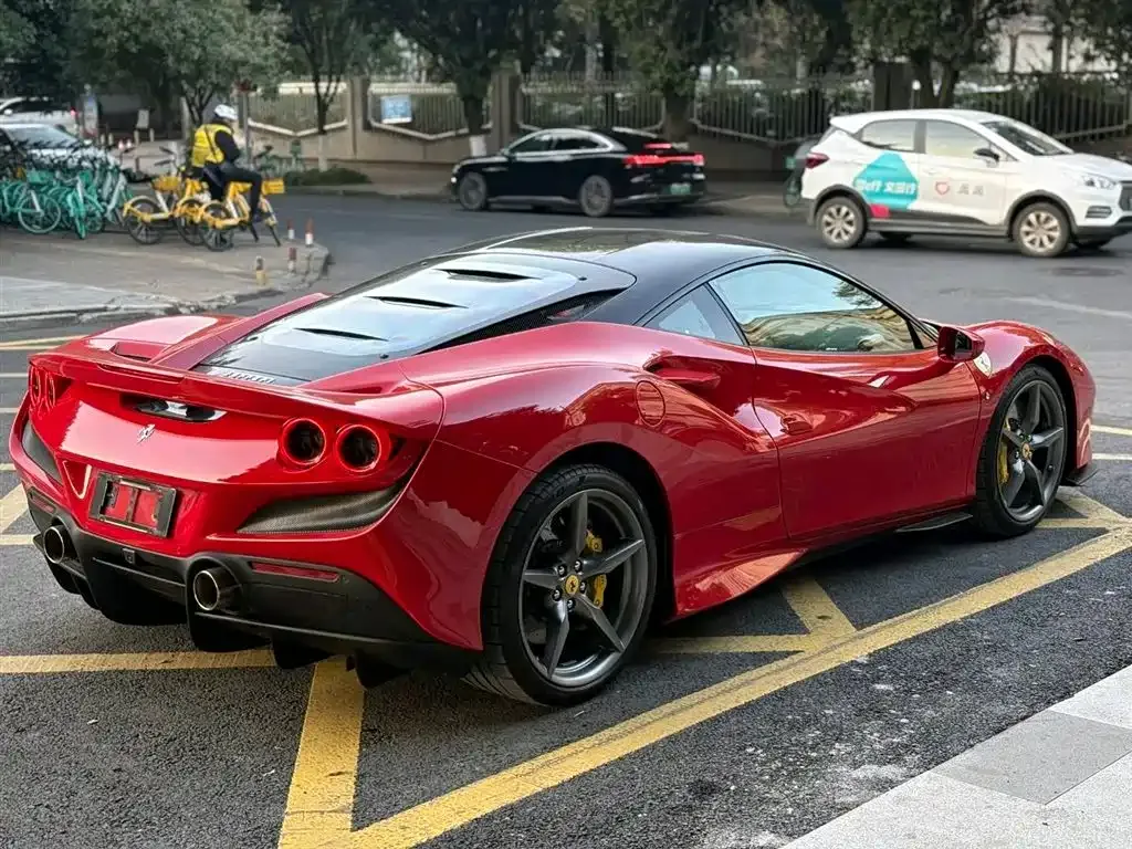 Ferrari F8 — фото 4