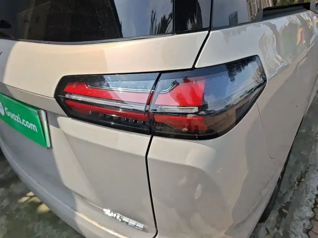 Wuling Starlight 730 New Energy 2025 из CN, фото 5