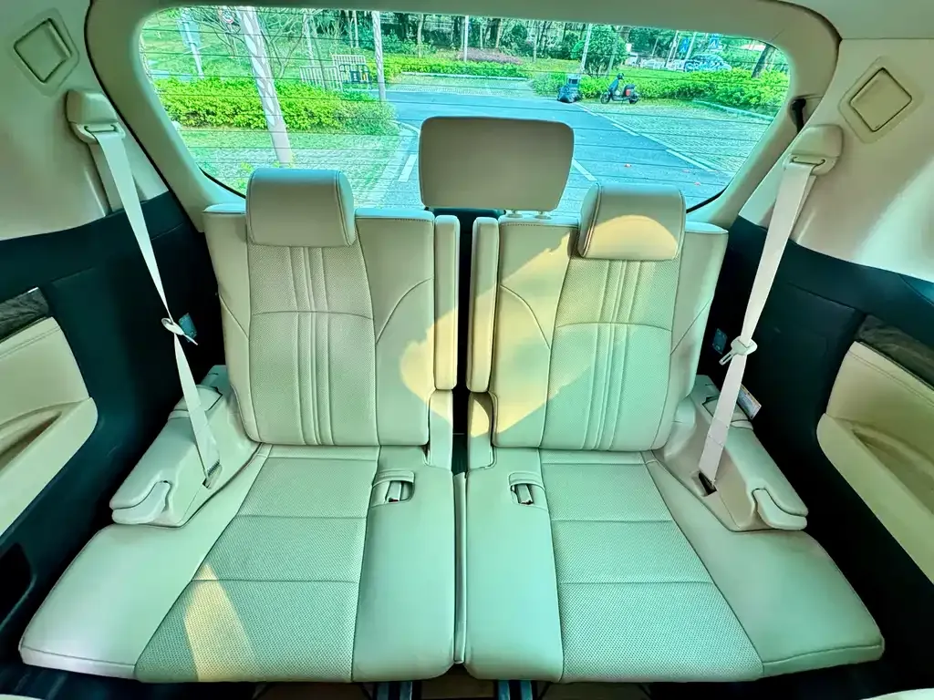 Toyota Vellfire — фото 5