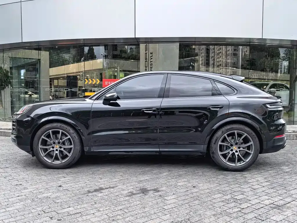 Porsche Cayenne — фото 10