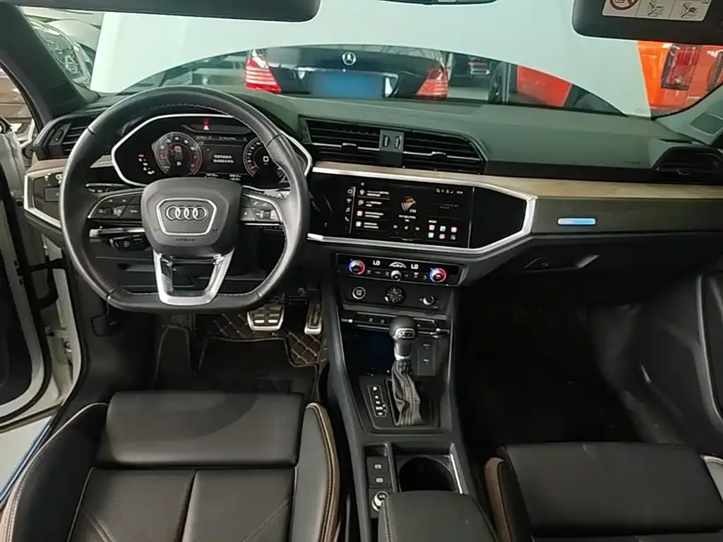 Audi Q3 — фото 8