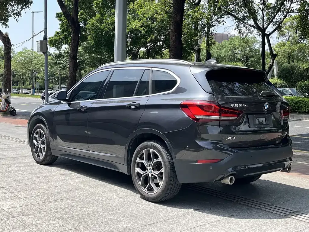 BMW X1 — фото 2