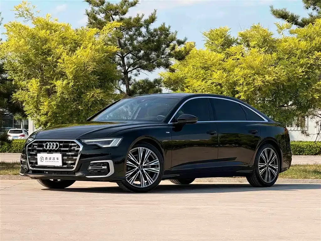 Audi A6L — фото 1