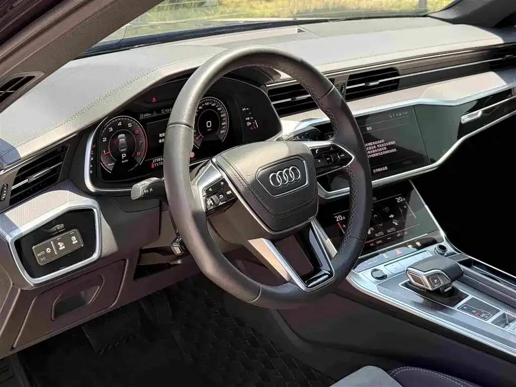 Audi A6L — фото 7