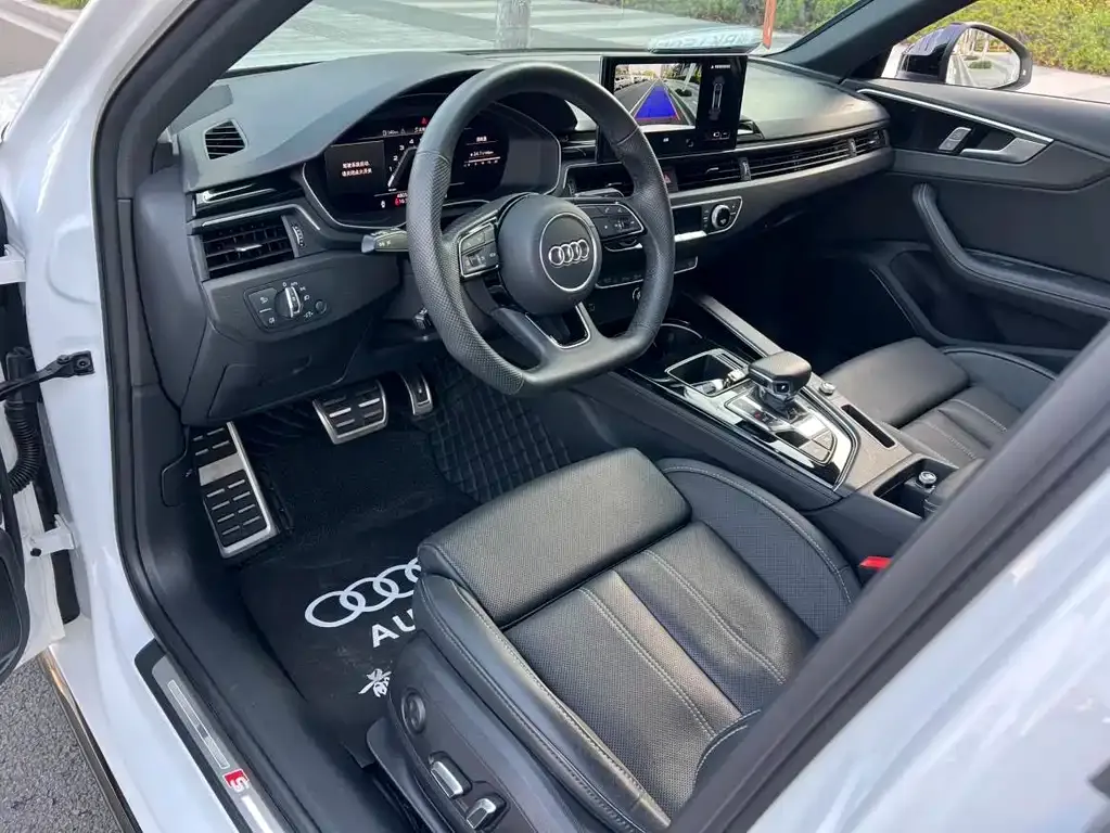 Audi A4L — фото 10