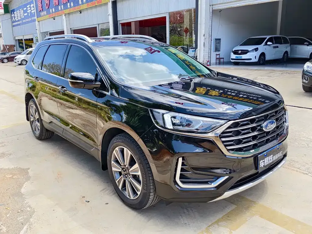 Ford Edge — фото 1