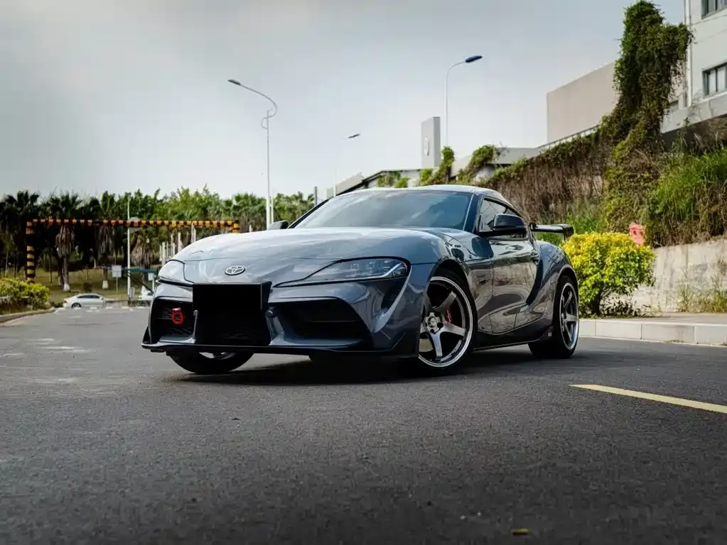Toyota Supra — фото 1